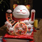 Mèo Thần Tài  Vẫy Tay, Mèo May Mắn Maneki Neko Đắc tài đắc lộc 20cm Kèm Đệm Và Hộp Đẹp