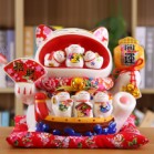 Mèo Thần Tài  Tiết Kiệm, Mèo May Mắn Maneki Neko Há Miệng Hút Tài Lộc 34cm Kèm Đệm Và Hộp Đẹp