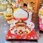 Mèo Thần Tài  May Mắn Maneki Neko Gia Đạo Bình An 20cm Kèm Đệm Và Hộp Đẹp