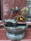 Thác nước phong thủy sen nụ Bát Tràng cao 42cm