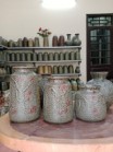 Bộ 3 lọ hoa họa tiết công đào nổi Bát Tràng