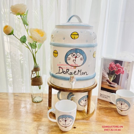 Bình Nước Dáng Trụ, Bộ Bình Đựng Nước Hoạ Tiết Vẽ Tay DoRaeMon Decor Dễ Thương Cốc Uống Nước Sứ Bát Tràng